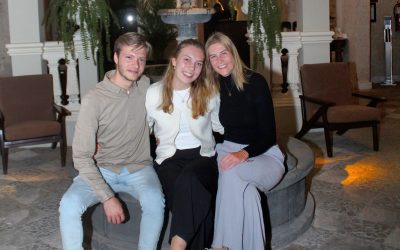Afscheid van Hanneke,Femke en Jorik (Hanna is al terug in NL) na 5 maanden stagelopen in Peru
